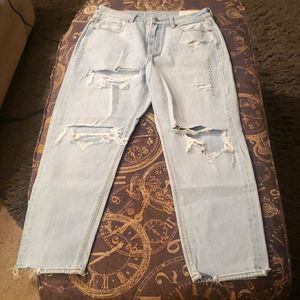 American Eagle mom Jean